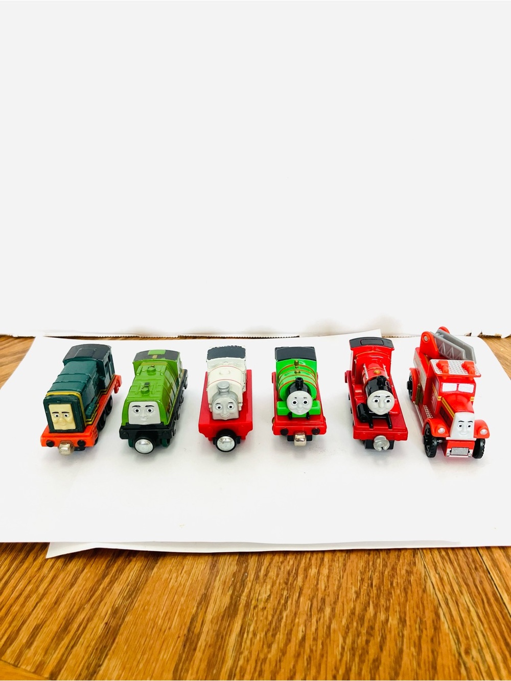 Thomas & Friends Die Cast Metal Trains Lot(5) & Wooden Flynn Read